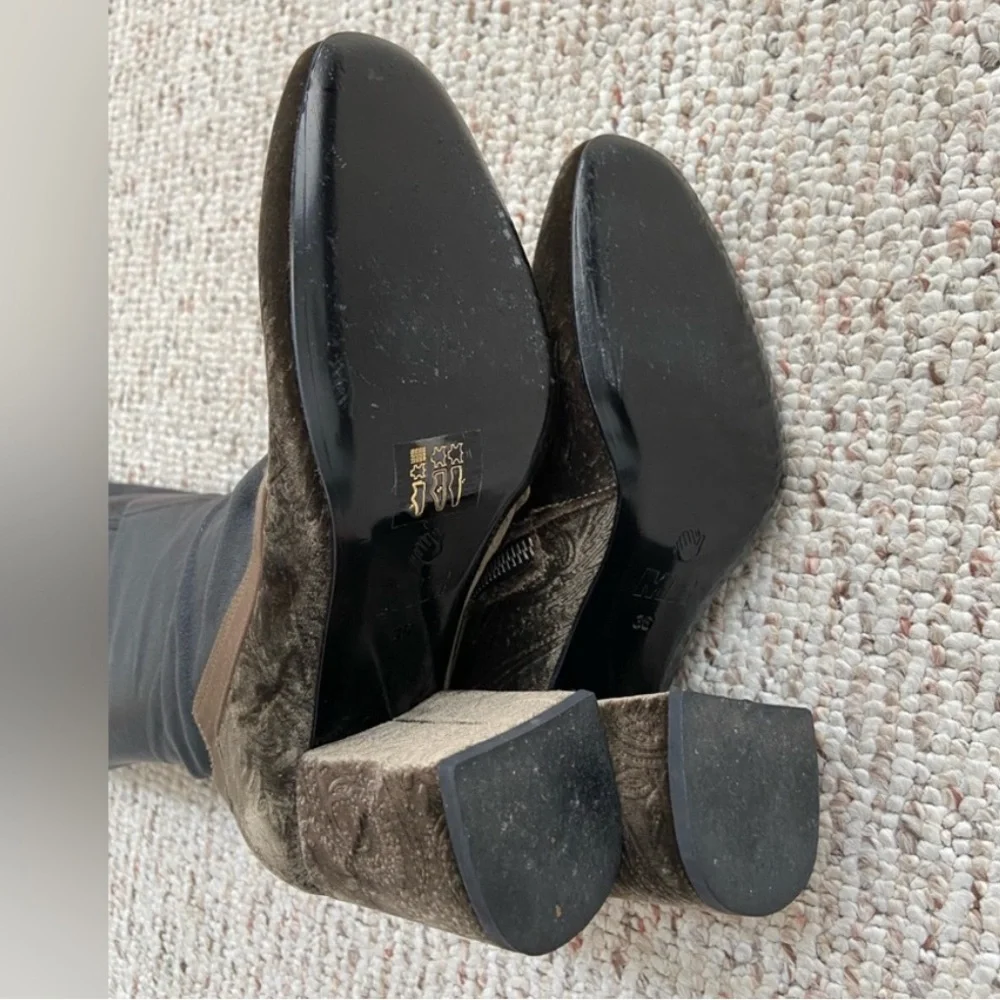 $795 “I’m really here to party” boots by MR in collab with Net a Porter size 6